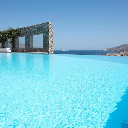 Victoria! * Mykonos Town
